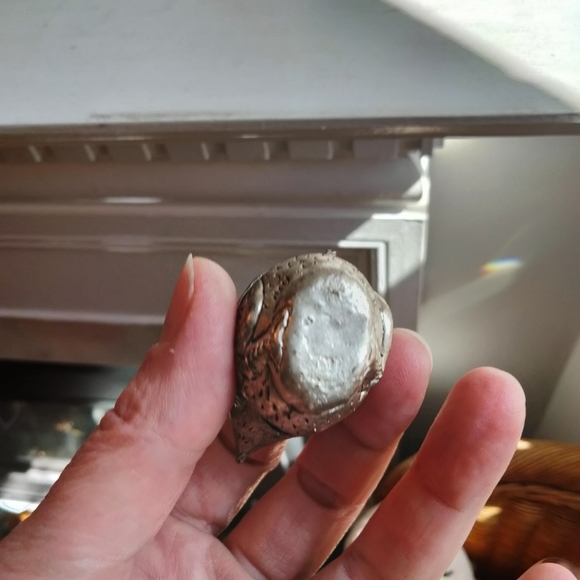 Vintage metal rooster trinket box pill box hand-made - Picture 7 of 9